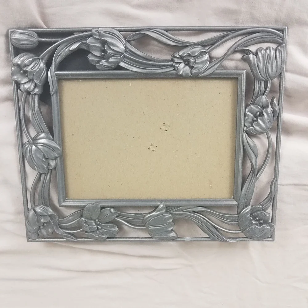 Tulip Floral Metal Photo Frame  5x7 Silver Excellent Art Nouveau Pewter